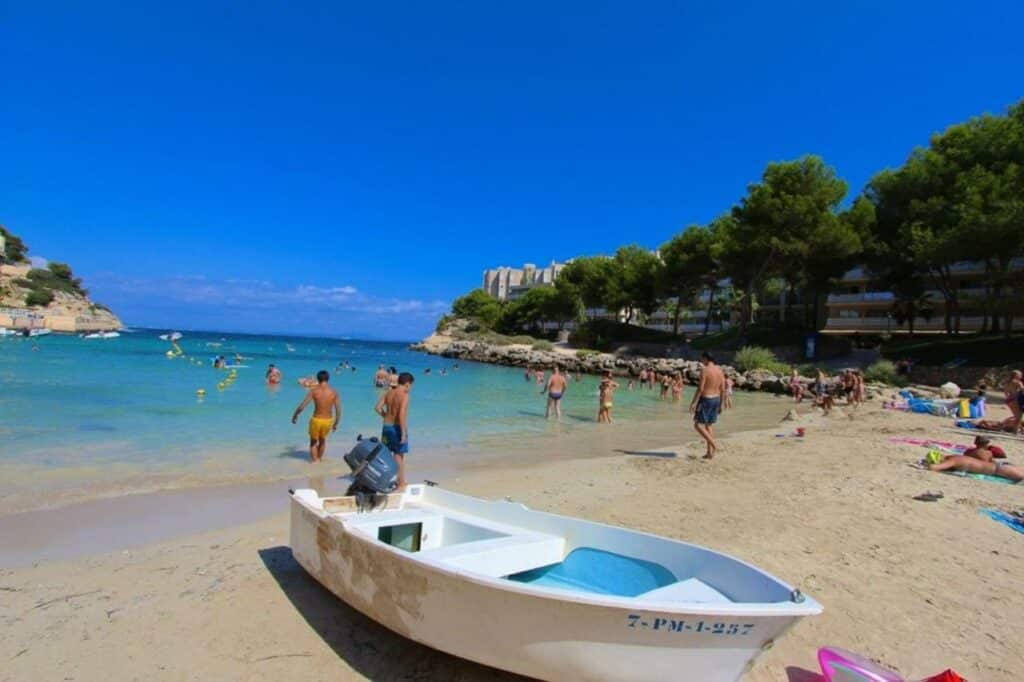 Cala vinyes beach